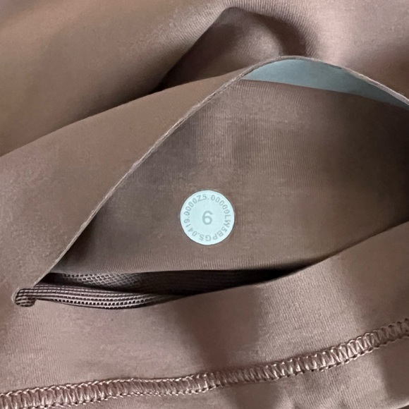 NWOT Luluemon leggings - Picture 3 of 3